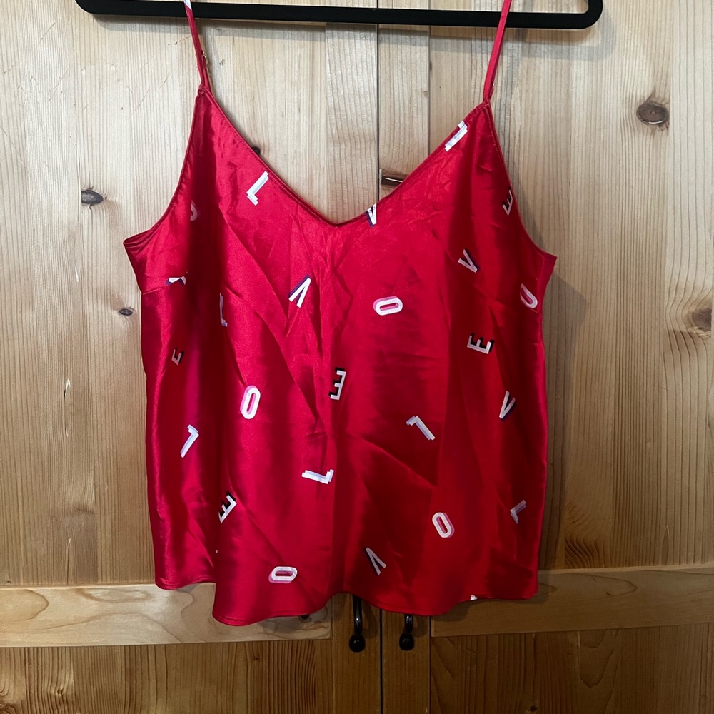 VS love cami